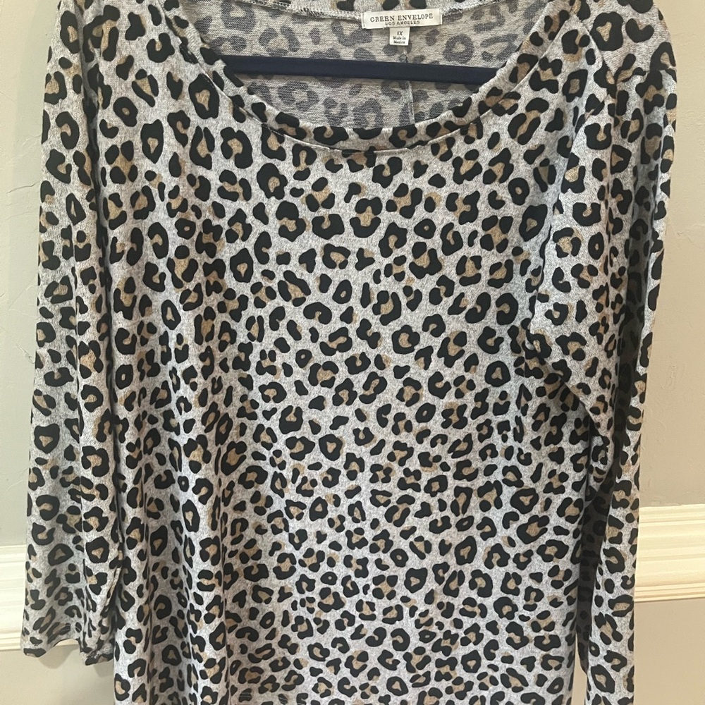 Green Envelope Leopard pattern tunic 1X